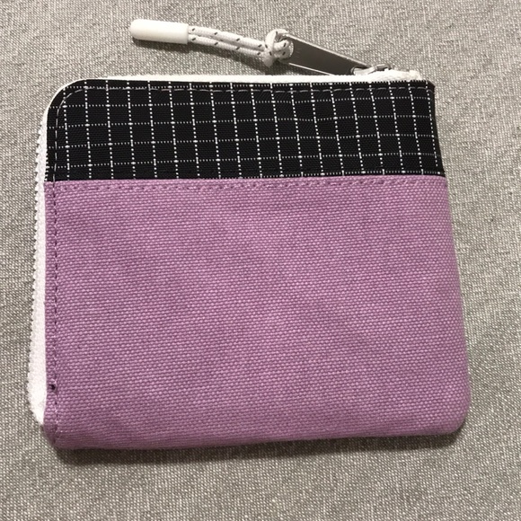 Herschel Supply Company - Picture 2 of 8